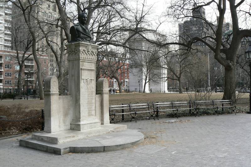 48 Washington Square Park